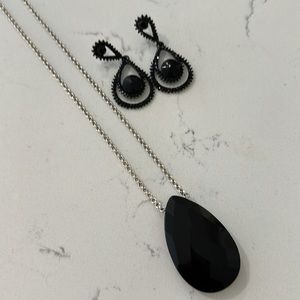 WHITE HOUSE BLACK MARKET BUNDLE BLACK ONYX SILVER PENDANT NECKLACE AND EARRINGS